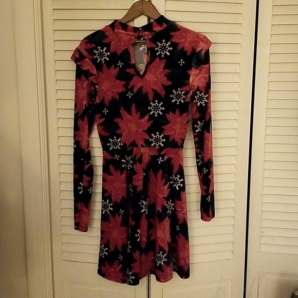Ugly Velour Christmas Dress - Picture 2 of 4
